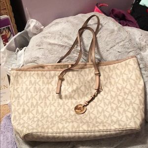 Michael Kors Jet Set Set Tote